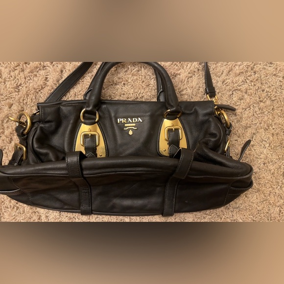 Prada leather handbag - Picture 1 of 7